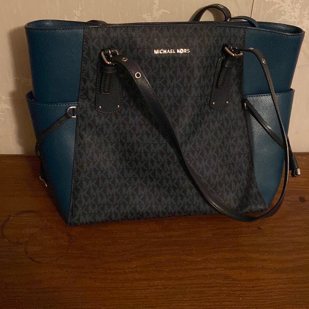 Large Michael Kors handbag